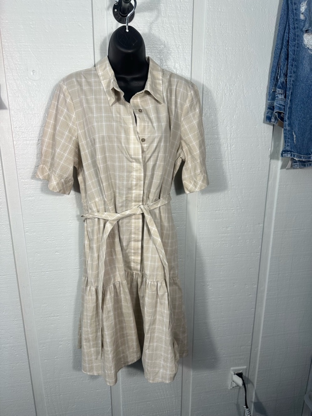 Calvin Klein Tan and Ivory Dress Size 14 EUC